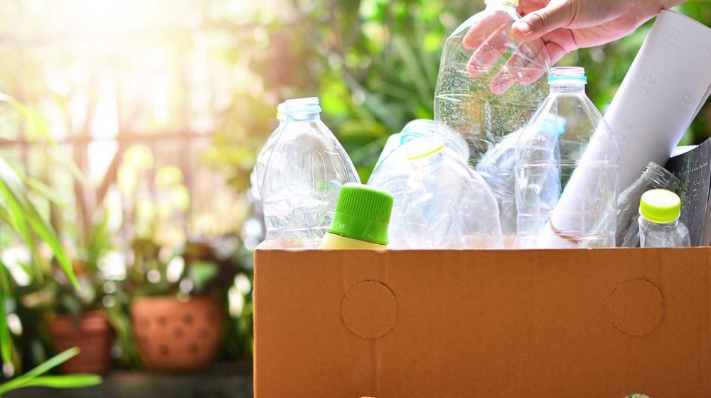 poubelle-en-plastique-r&eacute;utilisable-1000