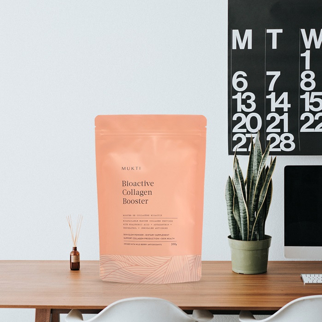 Pochettes debout à barrière mate noire en papier d'aluminium personnalisé pour protéines de lactosérum