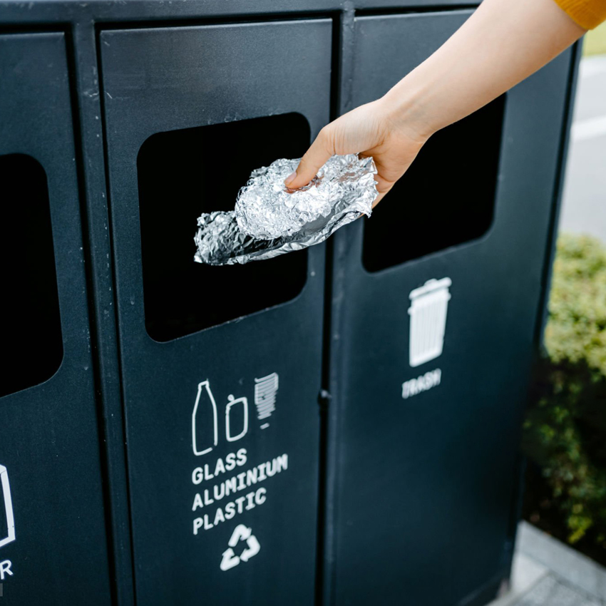Dévoilement de la dynamique de décomposition : plastique contre.Matériaux compostables dans un emballage durable