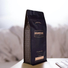 Emballage de café à gousset latéral en papier kraft noir mat