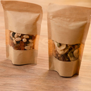 Sac à noix mélangée à étage à l'humidité laminée naturellement avec fenêtre avec fenêtre