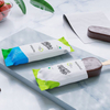 Film de scellage à froid pour wraps de barres glacées riches en protéines